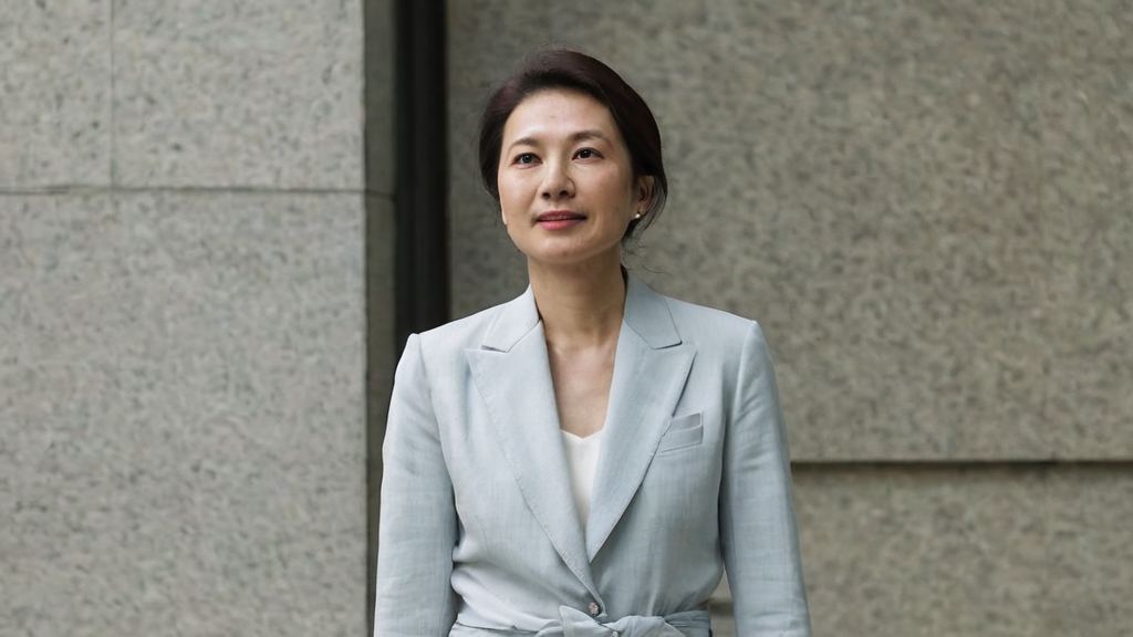 完全看不出明星私下出入超市引发热议 网文化的真假迷局