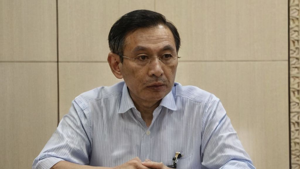 原来娱乐圈的水比想象中还要深，这娱乐圈吃瓜系统揭露明星背后秘密引发热议